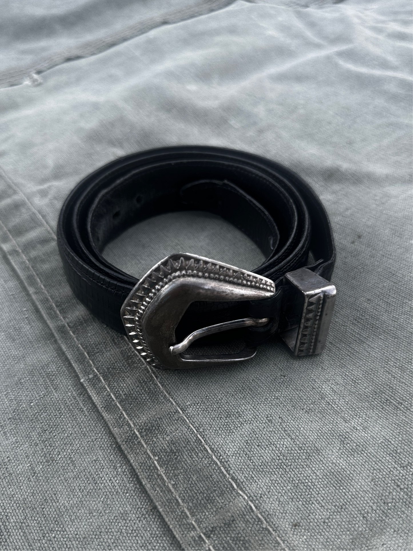 1980s LIZARD EMBOSSED LEATHER BELT