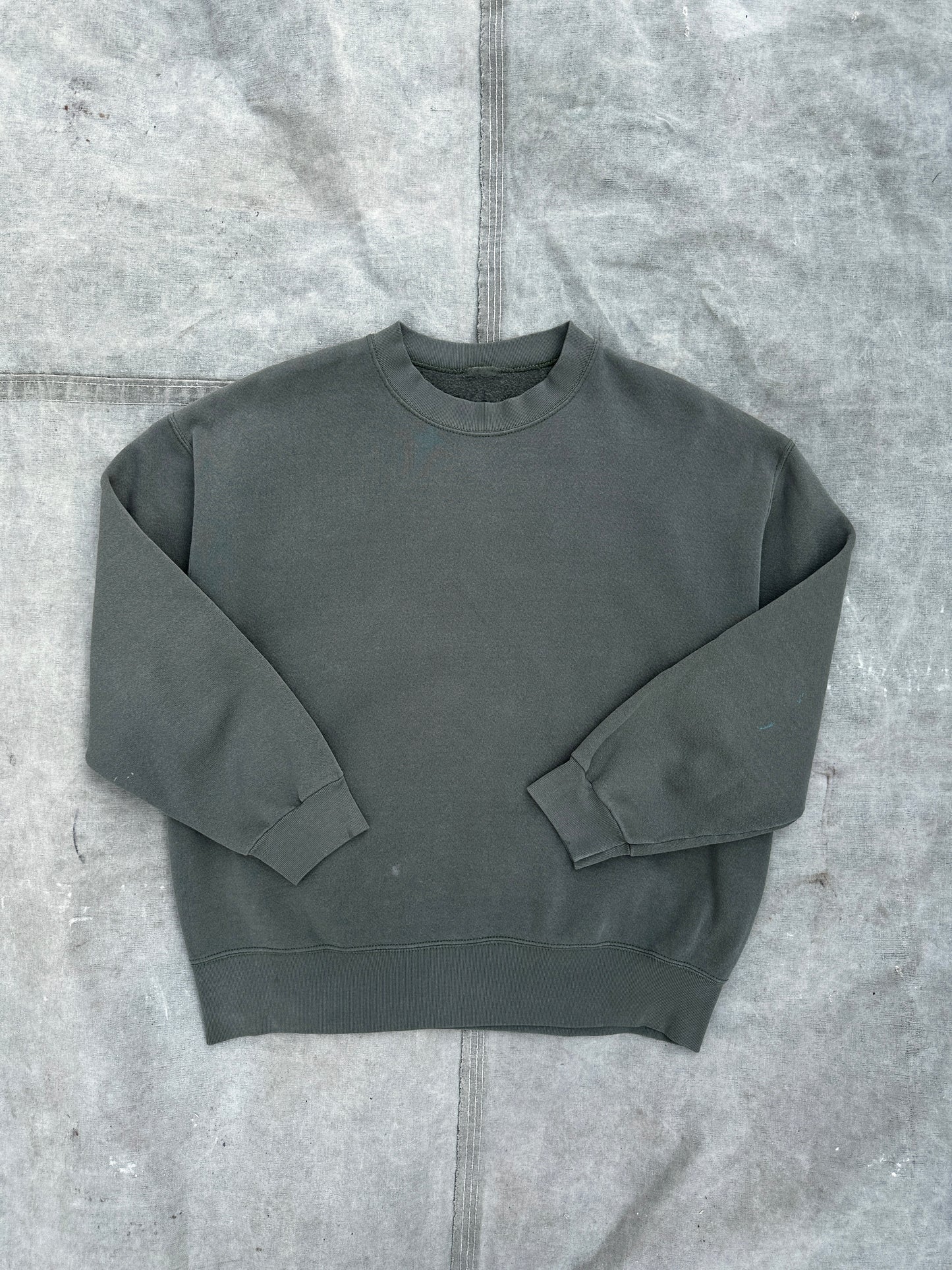 1990s OLIVE GREEN SWEATSHIRT