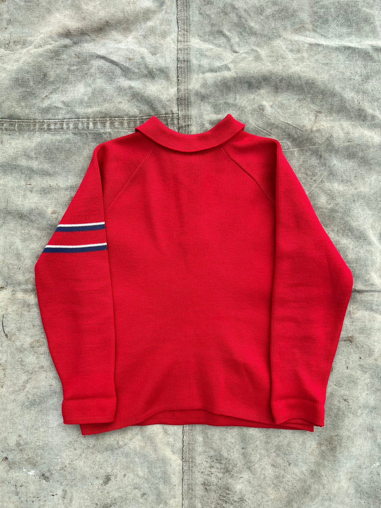 1970s RED SWEATER